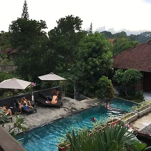  Guest house Merthayasa 2